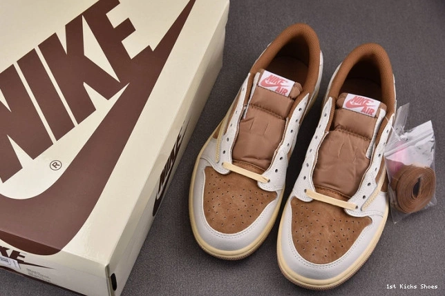 1st Kicks AJ Low Scott 1 SP x Travis DM7866-106 OG 0707